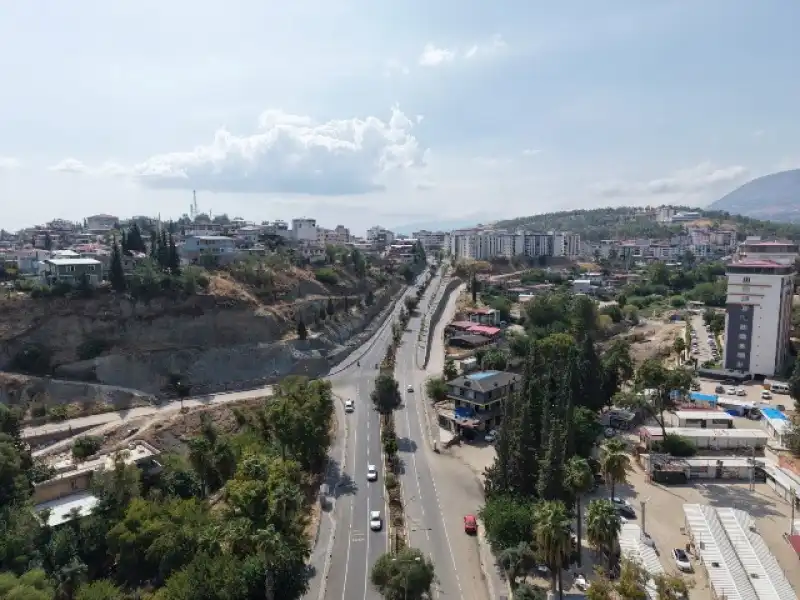 KIRIKHAN’DA ULAŞIM ALTYAPISINA HBB ELİ DEĞDİ