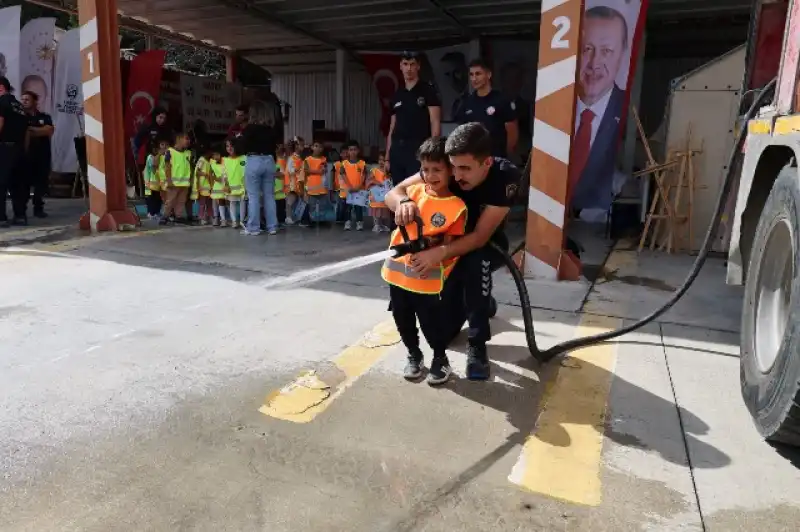 HBB İtfaiyesinden Çocuklara Farkındalık Etkinlikleri