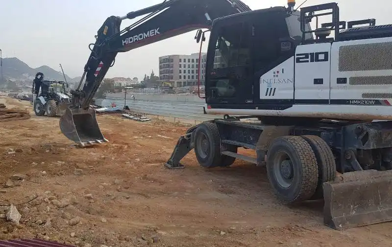 Türkiye Yüzyılı Çarşısı'nda Hizmet Rüzgarı