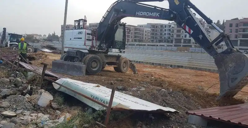 Türkiye Yüzyılı Çarşısı'nda Hizmet Rüzgarı