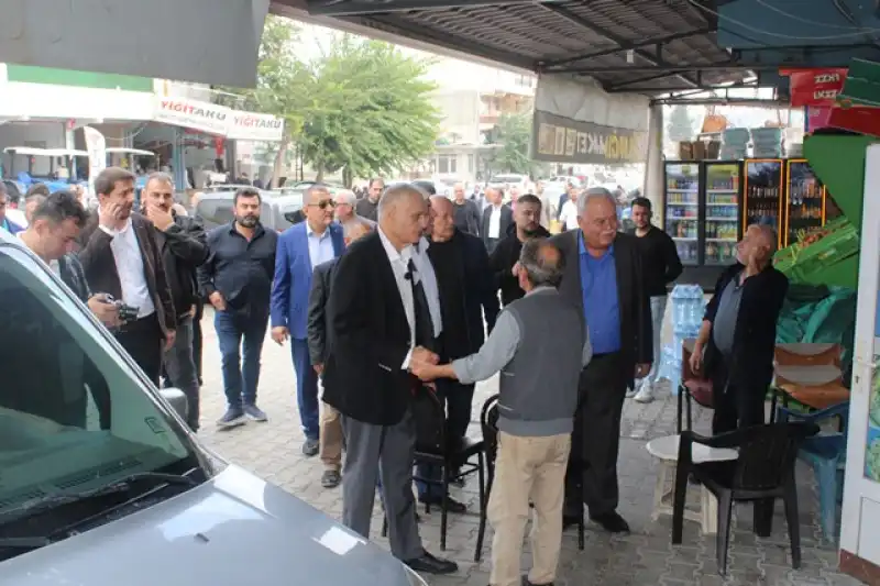 HATSO BAŞKANI HİKMET ÇİNÇİN ALTINÖZÜ ESNAFIYLA BİR ARAYA GELDİ