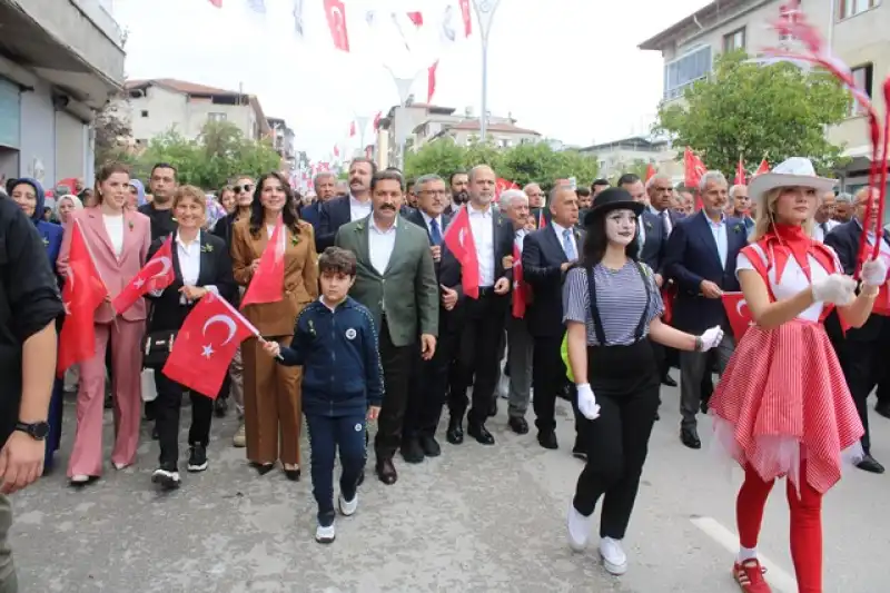 ALTINÖZÜ FESTİVALLE COŞTU…
