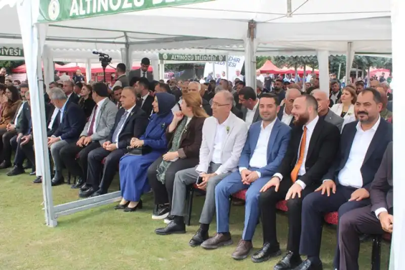 ALTINÖZÜ FESTİVALLE COŞTU…