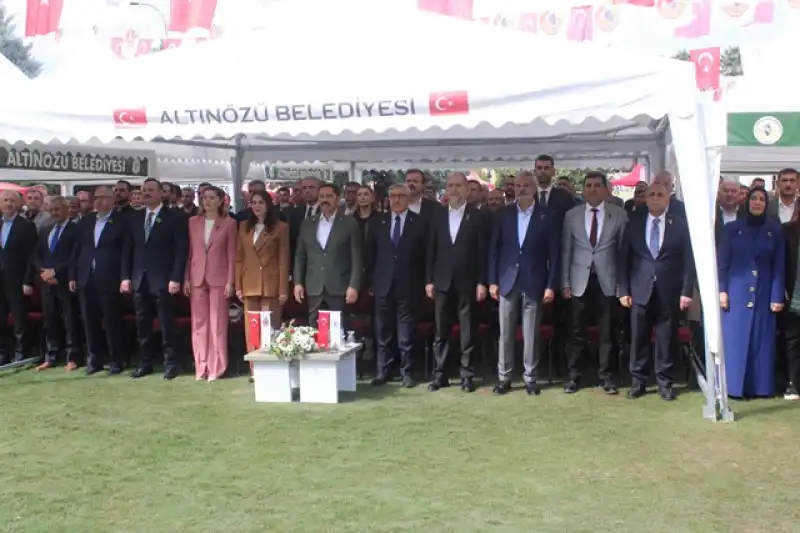 ALTINÖZÜ FESTİVALLE COŞTU…