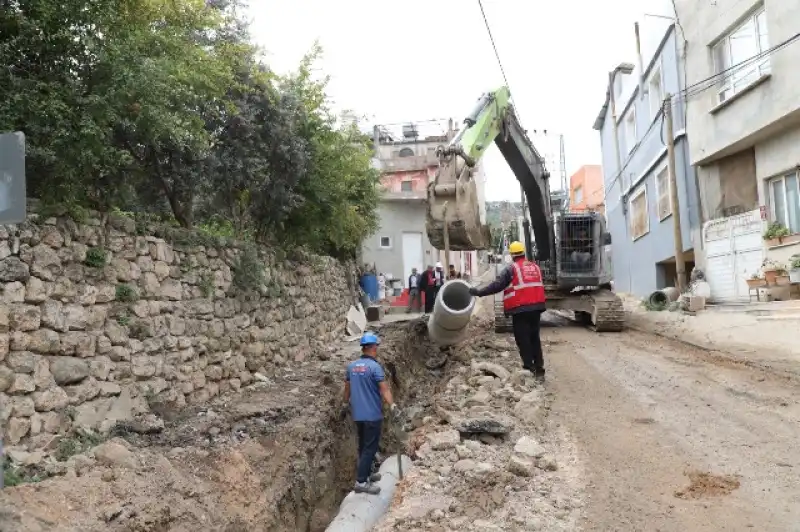 HATSU Yayladağı Karaköse’de 30 Yıllık Kanalizasyon Hattını Yeniliyor