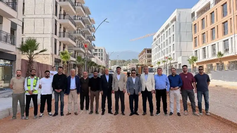 Kırıkhan’ın Yeni Çarşısı Şekilleniyor: 30 Metrelik Cadde, Düzenli Park Alanları