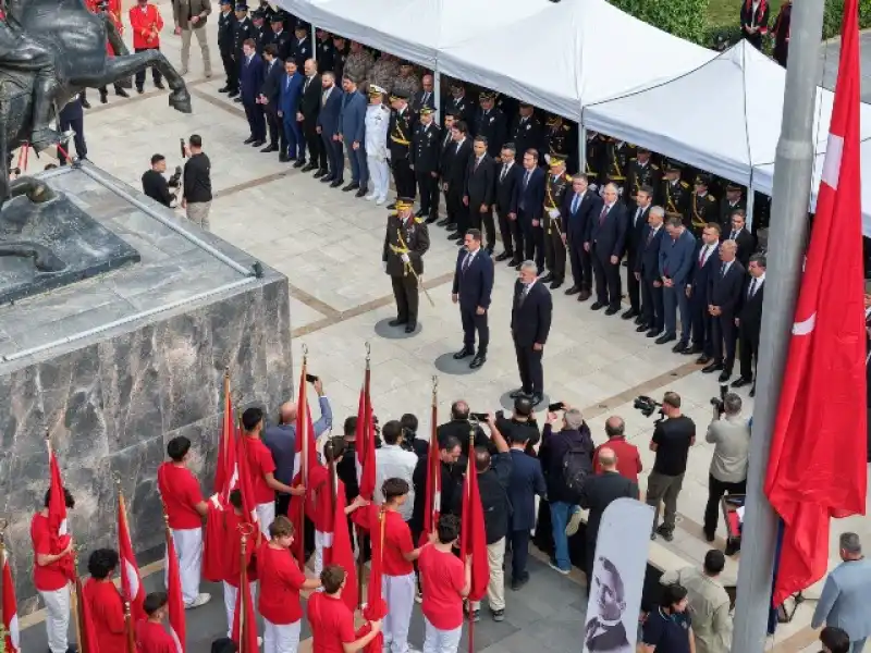 29 EKİM HATAY’DA COŞKUYLA KUTLANDI…