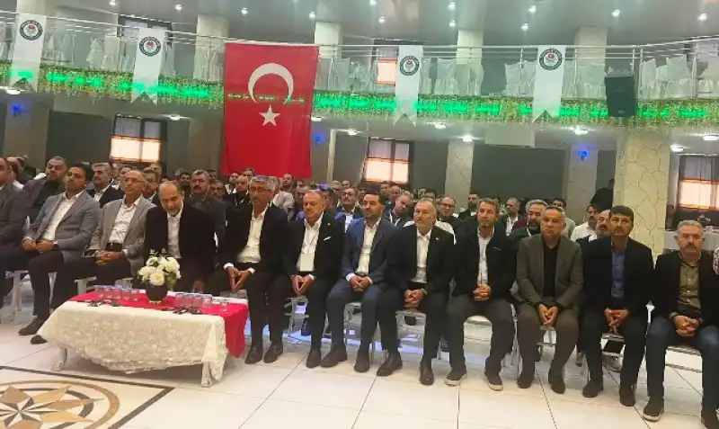 EĞİTİM-BİR-SEN’DE BAYRAKDAR GÜVEN TAZELEDİ