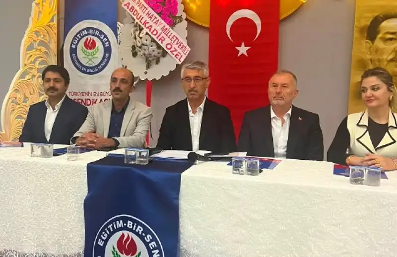 EĞİTİM-BİR-SEN’DE BAYRAKDAR GÜVEN TAZELEDİ