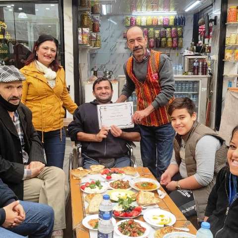 UZUNÇARŞI ESNAFLARINDAN ÖRNEK DAVRANIŞ